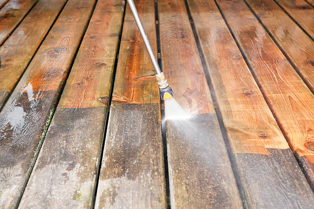 Why Choose Our Certified Pressure Washing Experts for Your Project Needs in Howey In The Hills, FL?